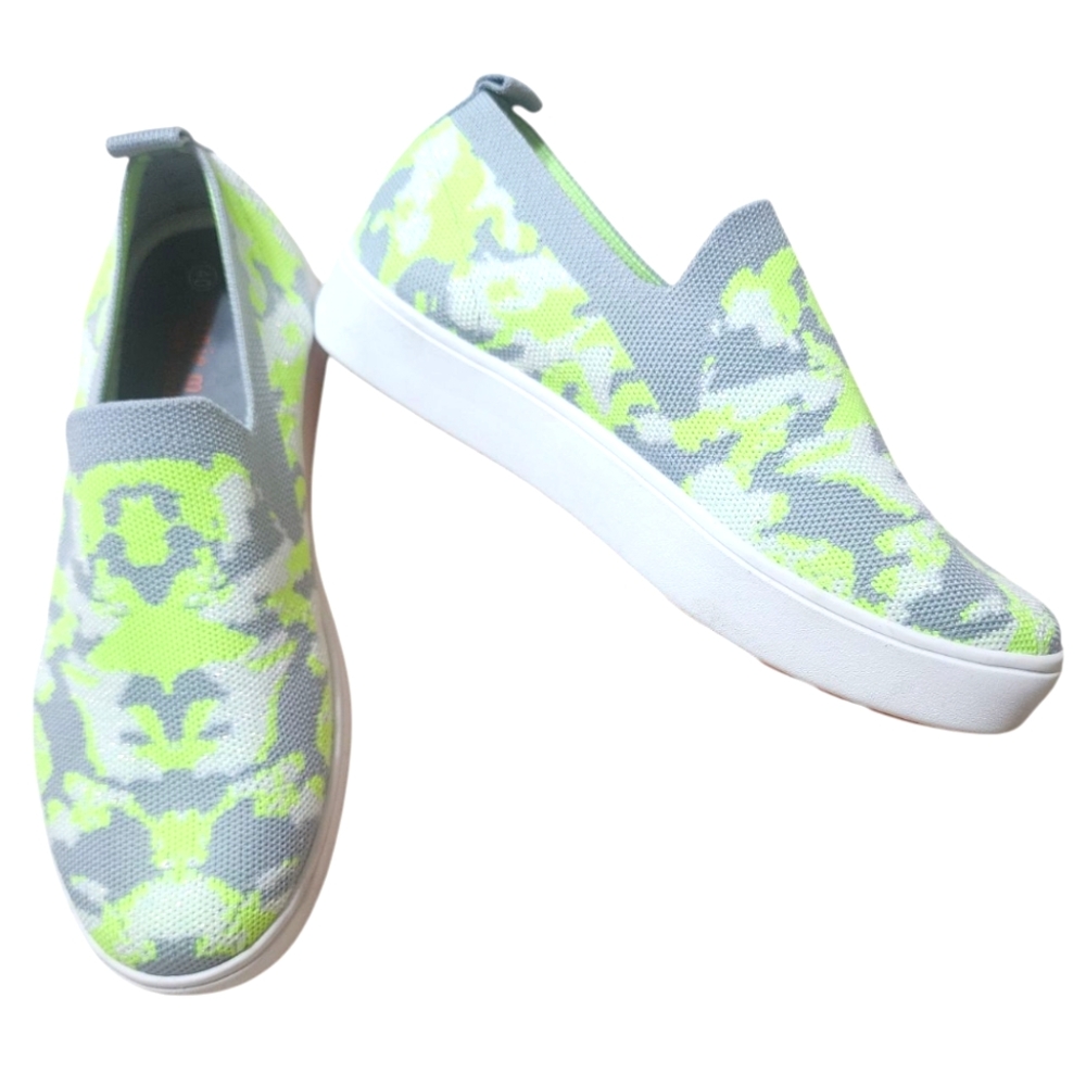 New Bernie Mev Jenna Slip On Knit Menory Foam Sneakers Sz 9.5 Lemon Lime Grey